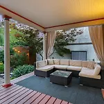 Home With Garage, Hot Tub, Near Osu & Short North