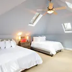 Home With Garage, Hot Tub, Near Osu & Short North