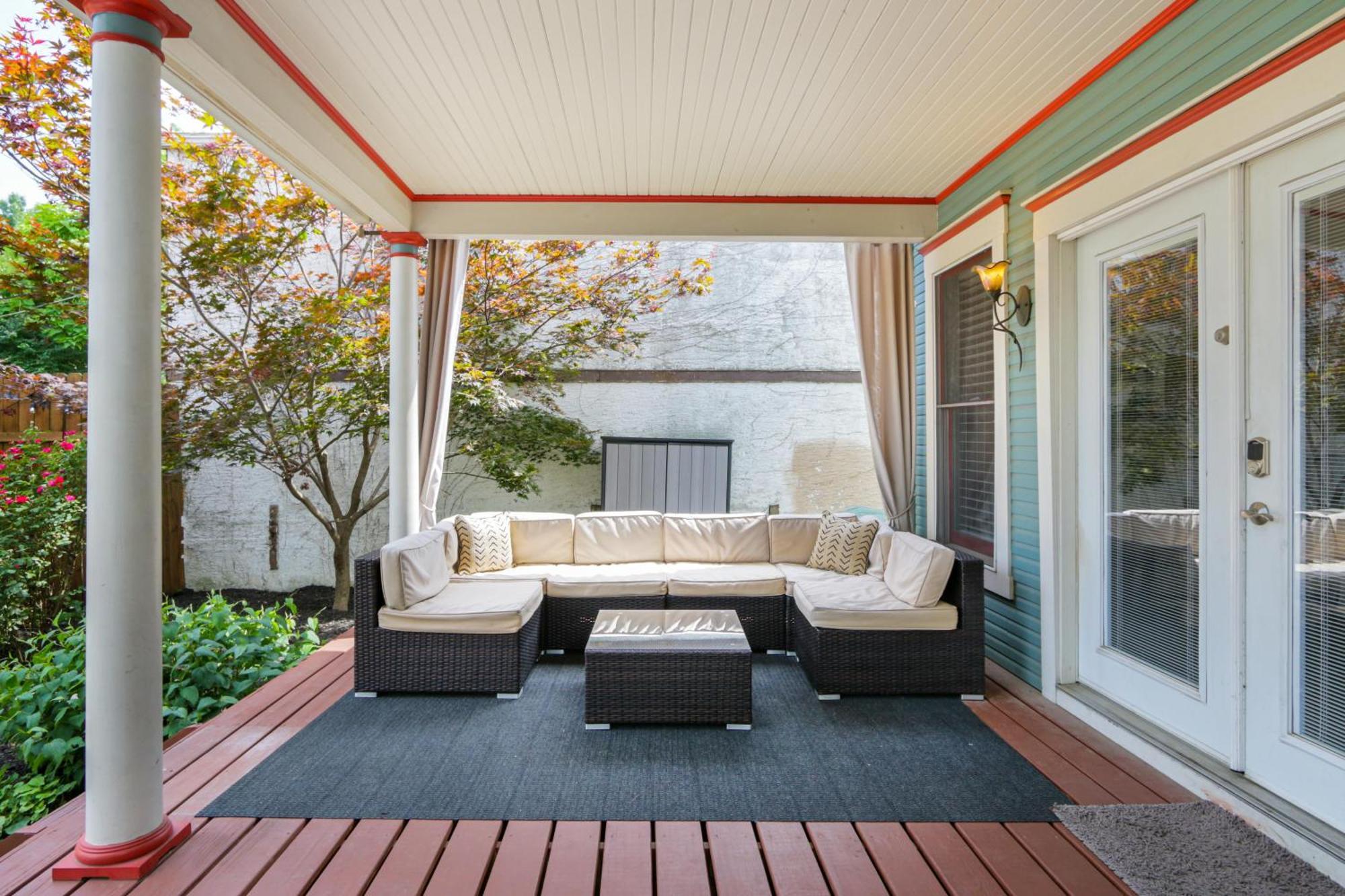 With Garage, Hot Tub, Near Osu & Short North Holiday home *