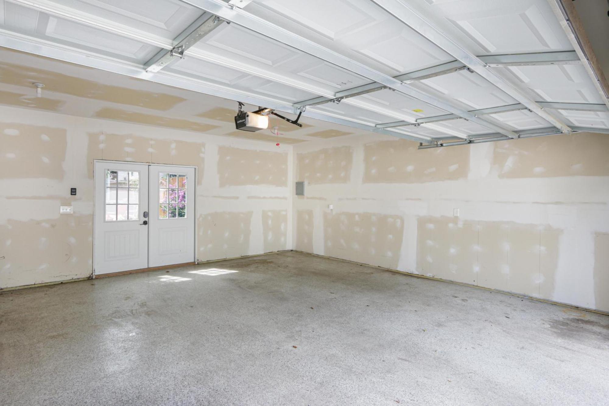 With Garage, Hot Tub, Near Osu & Short North Columbus