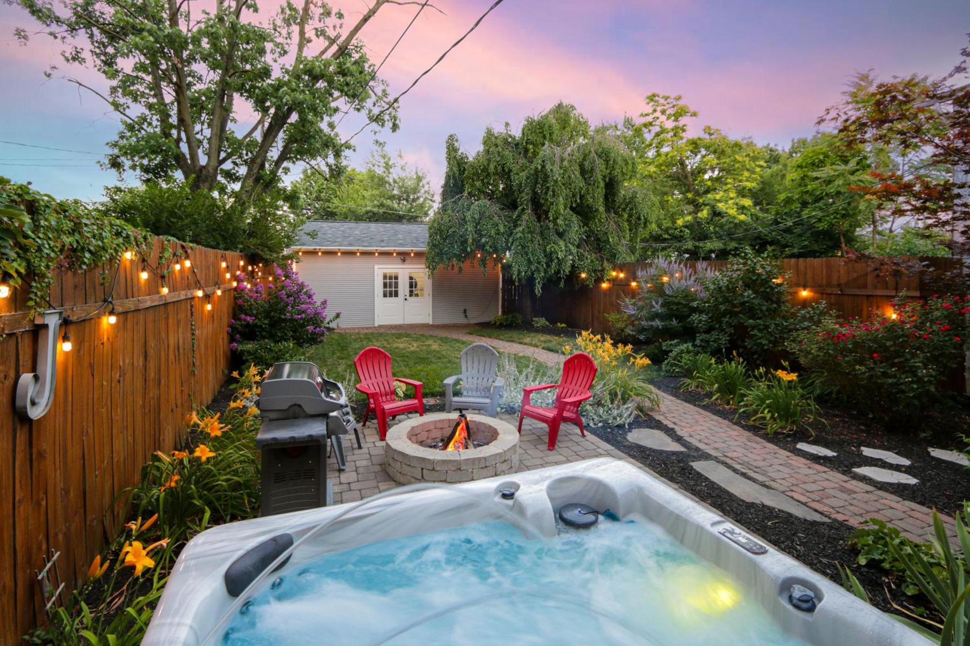 With Garage, Hot Tub, Near Osu & Short North Holiday home *